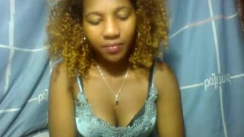 juvanie98 online show from April 11, 10:57 pm