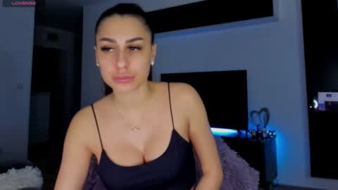 Snapshot of k_chic1 chatting on February 9, 9:17 pm k_chic1 online show from February 9, 9:17 pm