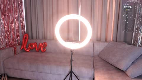 Amely online show from September 27, 3:36 am