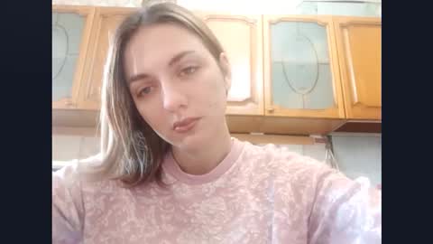 Snapshot of kacilangowski chatting on October 1, 9:03 am Nika online show from October 1, 9:03 am