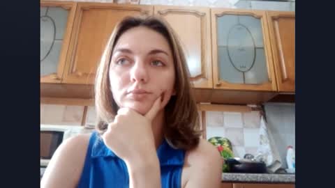 Snapshot of kacilangowski chatting on September 27, 9:38 am Nika online show from September 27, 9:38 am
