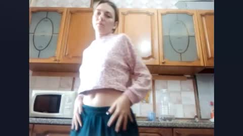 Snapshot of kacilangowski chatting on October 5, 8:08 am Nika online show from October 5, 8:08 am