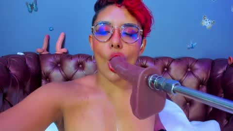 kaira_mosse_ online show from June 4, 2:43 pm