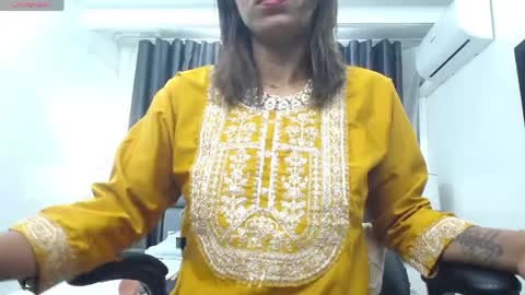 Kaira online show from April 27, 2:14 pm