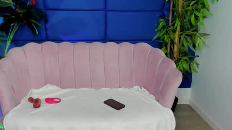 KamaFeels online show from October 15, 5:32 am