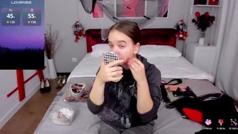 Snapshot of kamaliapeach chatting on October 29, 7:34 am Kamila online show from October 29, 7:34 am