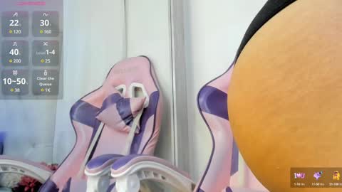 Snapshot of kamila_arias chatting on January 18, 12:04 pm online show from January 18, 12:04 pm