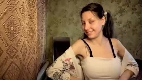 Mari  Simmons online show from February 2, 1:26 am