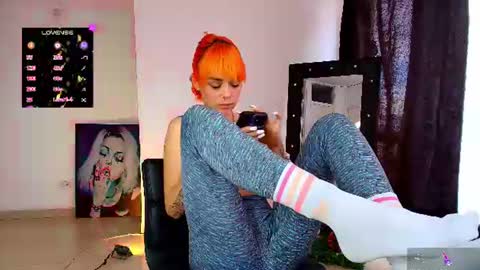 hello  Im Danni online show from July 17, 1:04 pm