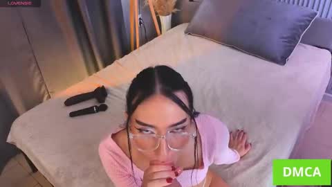 Snapshot of kanyesbabyyy chatting on October 26, 1:28 pm Agata online show from October 26, 1:28 pm