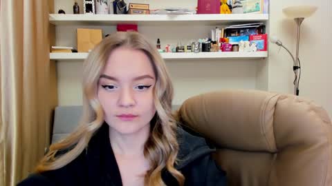 Snapshot of kara_smith_ chatting on January 22, 12:27 am Kara. Off from 15th till 24th of December online show from January 22, 12:27 am
