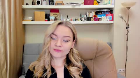 Snapshot of kara_smith_ chatting on March 7, 12:26 am Kara. Off from 15th till 24th of December online show from March 7, 12:26 am