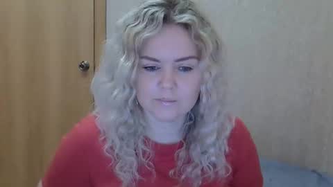 karennelsonx online show from March 1, 9:31 am