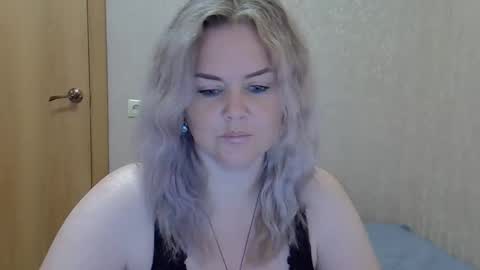 karennelsonx online show from September 11, 1:55 pm