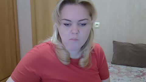 karennelsonx online show from March 11, 11:23 am