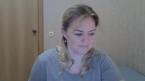 karennelsonx online show from June 7, 9:27 am