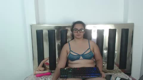 karime online show from November 18, 9:05 pm