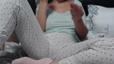 Snapshot of karin_lover chatting on October 6, 5:46 am You can call me K online show from October 6, 5:46 am