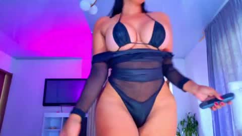karina4squirt online show from August 4, 4:35 pm