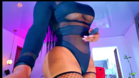 karina4squirt online show from June 15, 7:58 pm