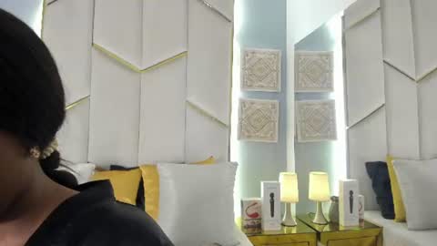 karinaacox online show from July 17, 12:20 pm