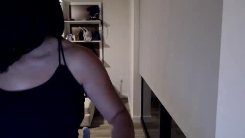 karinakummings online show from August 5, 1:23 am