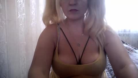 Snapshot of karisha_hot chatting on January 8, 9:42 am Karisha hot online show from January 8, 9:42 am