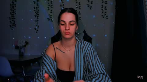 Snapshot of karla_lim chatting on February 9, 1:03 pm karla_lim online show from February 9, 1:03 pm
