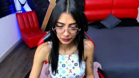 karlaslutskinny__ online show from July 9, 10:22 pm