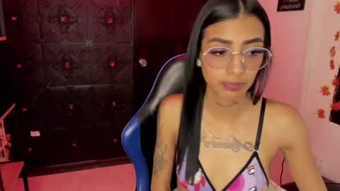 karlaslutskinny__ online show from June 26, 9:49 pm