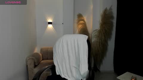 KARLYE online show from February 26, 1:59 am