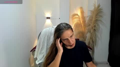 KARLYE online show from June 5, 2:37 am