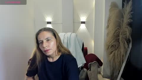 KARLYE online show from June 19, 2:49 am