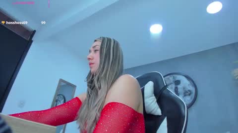 karlyy_ online show from November 7, 12:11 pm