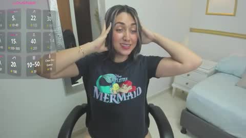 karlyy_ online show from January 17, 7:43 pm