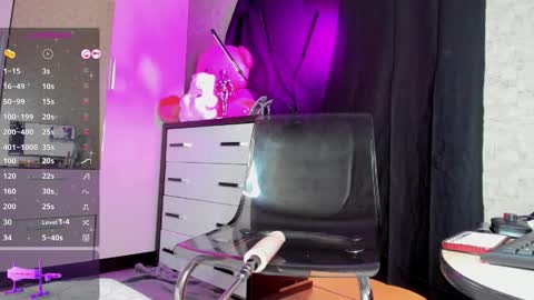 Snapshot of karolinaaa_hot chatting on September 27, 2:52 am karolinaaa_hot online show from September 27, 2:52 am