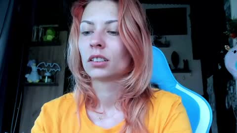 karoline121 online show from May 1, 4:05 am