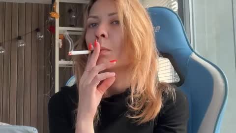 karoline121 online show from February 20, 6:48 am