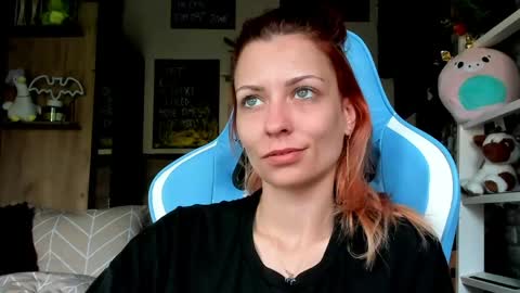 karoline121 online show from April 29, 4:27 am