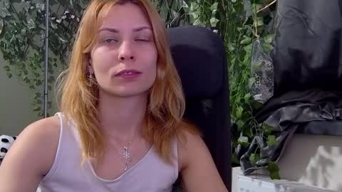 karoline121 online show from January 18, 9:00 pm