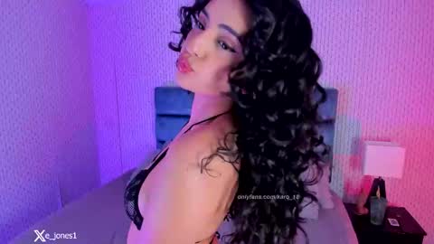 Karoline  online show from March 13, 10:00 pm