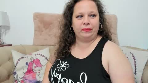 Snapshot of karolinejoyy chatting on October 30, 12:24 am KarolineJoyy online show from October 30, 12:24 am