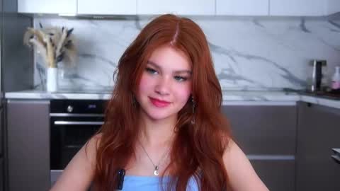 lina online show from December 5, 2:51 pm