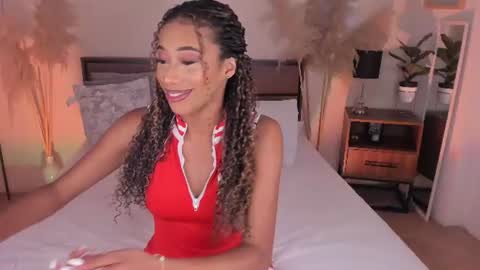 Kary Moon online show from August 3, 9:20 pm