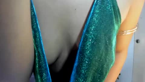 Kasie lopez online show from December 22, 3:22 pm