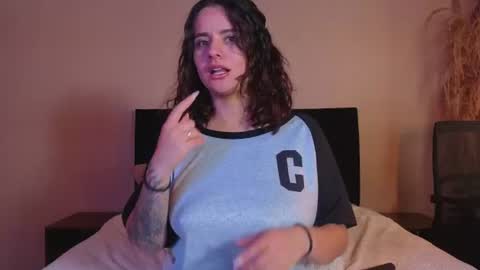 kassandra james online show from July 28, 6:20 pm
