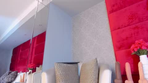 Snapshot of kassandrahall chatting on December 18, 8:57 pm Kasandra Hall online show from December 18, 8:57 pm