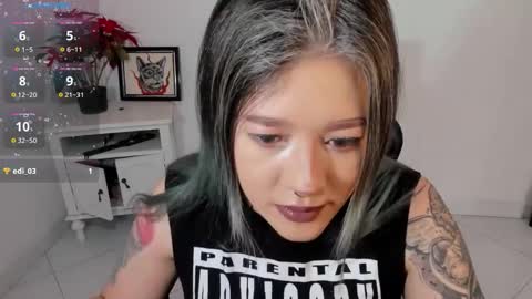 Alicia online show from November 27, 6:55 pm