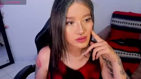 Alicia online show from August 4, 11:00 pm