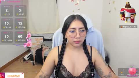 Snapshot of kat_ly_chan chatting on October 31, 9:52 pm Kat       online show from October 31, 9:52 pm